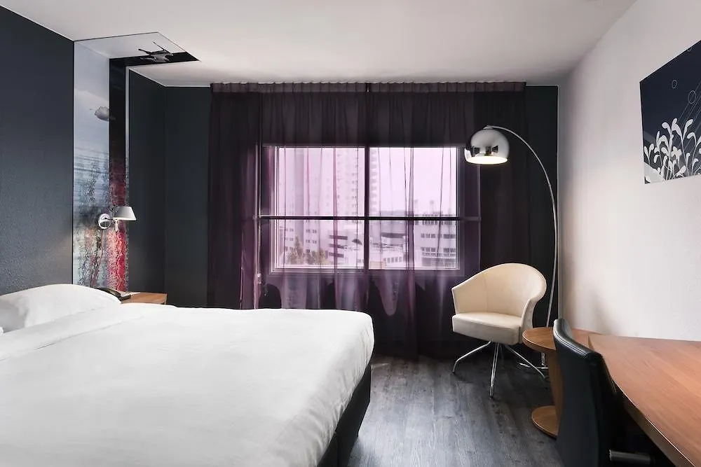 Hotel Doubletree By Hilton Rotterdam Centre
